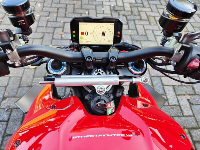 ducati - streetfighter-v4s