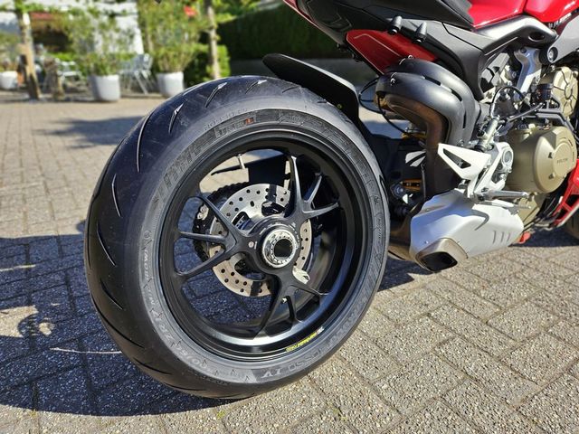 ducati - streetfighter-v4s