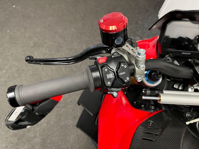 ducati - streetfighter-v4s