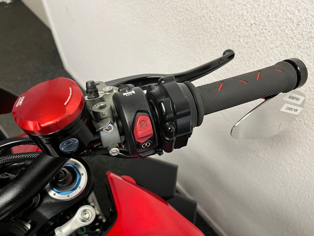 ducati - streetfighter-v4s