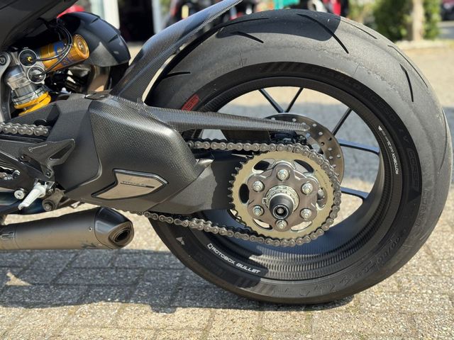 ducati - streetfighter-v4s