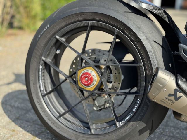 ducati - streetfighter-v4s