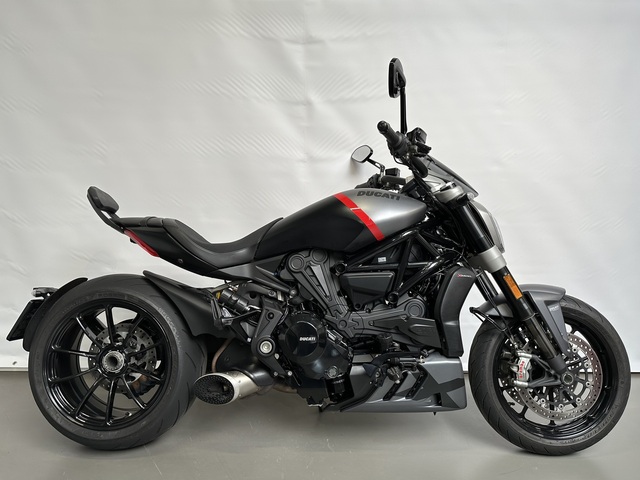 ducati - xdiavel-black-star