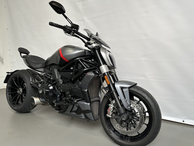 ducati - xdiavel-black-star