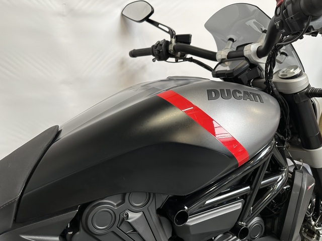 ducati - xdiavel-black-star