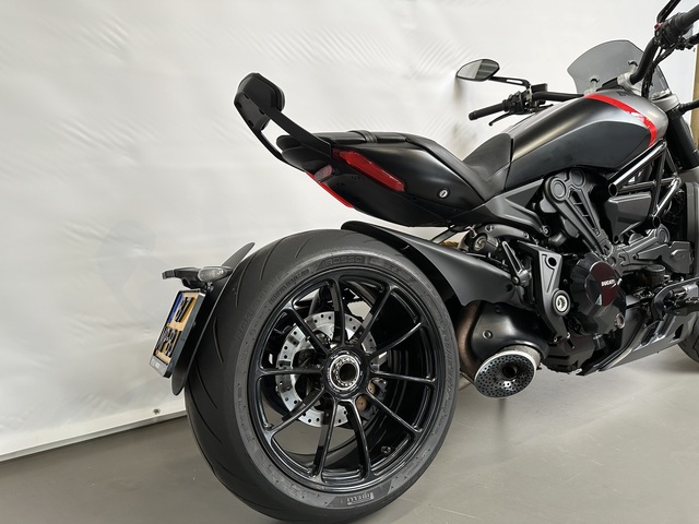 ducati - xdiavel-black-star