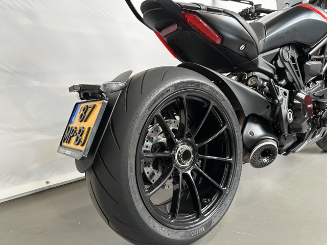 ducati - xdiavel-black-star