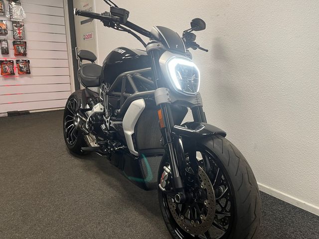 ducati - xdiavel-s