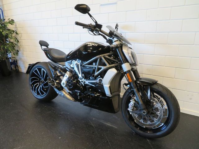 ducati - xdiavel-s