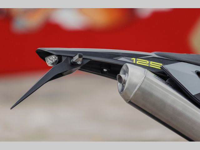 fantic - 125-4t-supermotard-performance