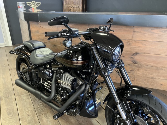 harley-davidson - breakout-pro-street-cvo