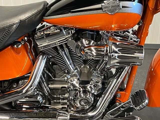 harley-davidson - convertible-softail-cvo