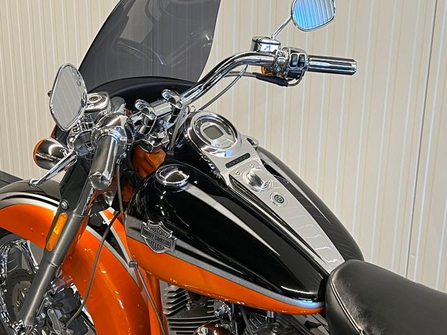 harley-davidson - convertible-softail-cvo