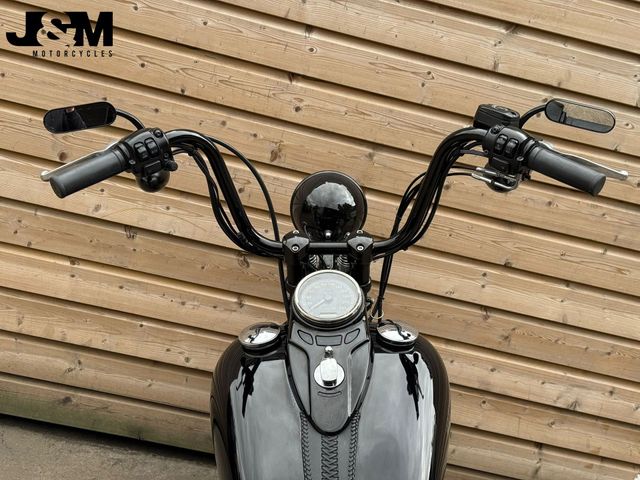 harley-davidson - cross-bones-flstsb