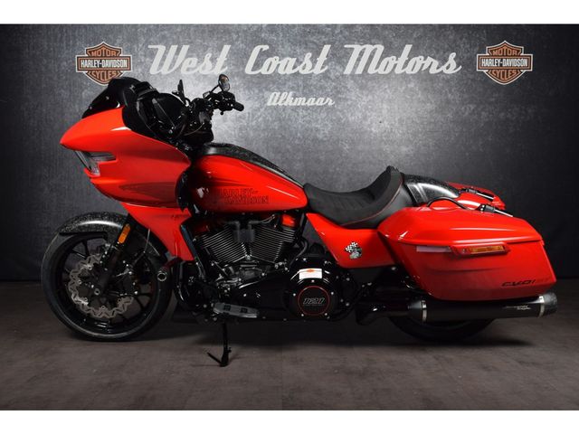harley-davidson - cvo-road-glide-st