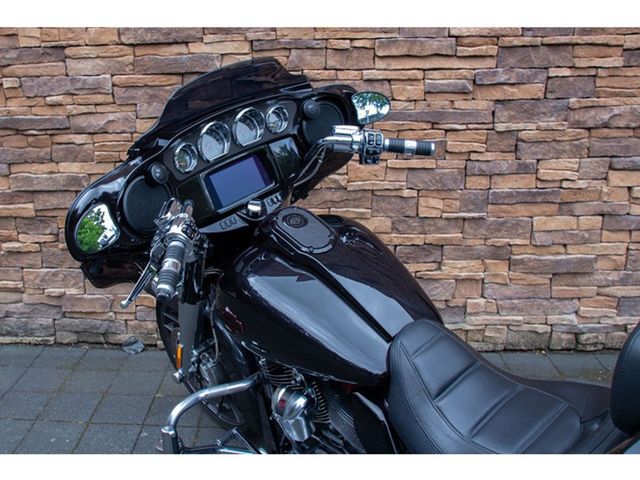 harley-davidson - cvo-streetglide-117