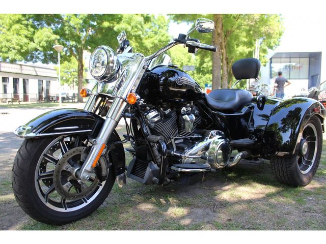 harley-davidson - freewheeler-114