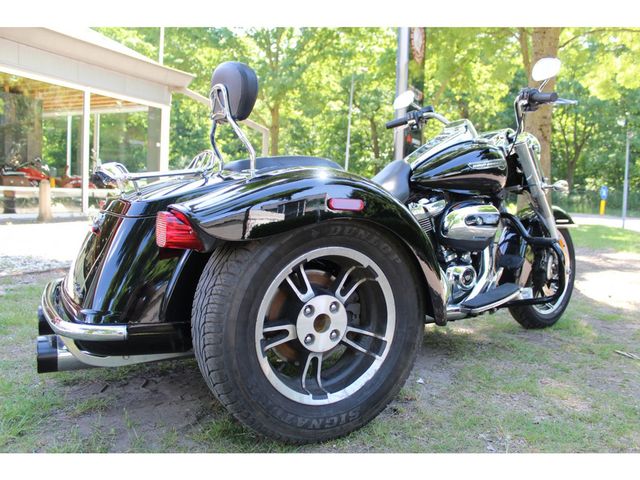 harley-davidson - freewheeler-114