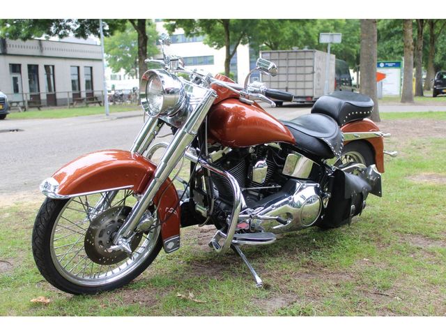 harley-davidson - heritage-classic