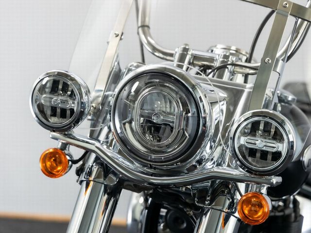 harley-davidson - heritage-softail-classic-114-flhcs