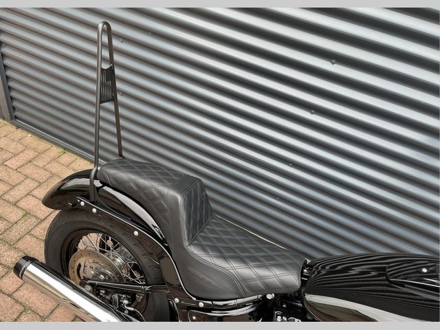 harley-davidson - heritage-softail-classic-114-flhcs