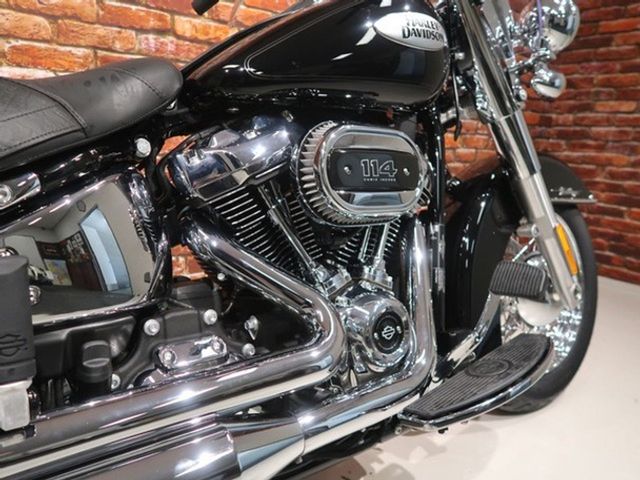 harley-davidson - heritage-softail-classic-114-flhcs