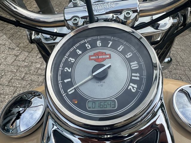 harley-davidson - heritage-softail-classic-flstc