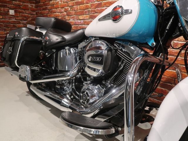 harley-davidson - heritage-softail-classic-flstc