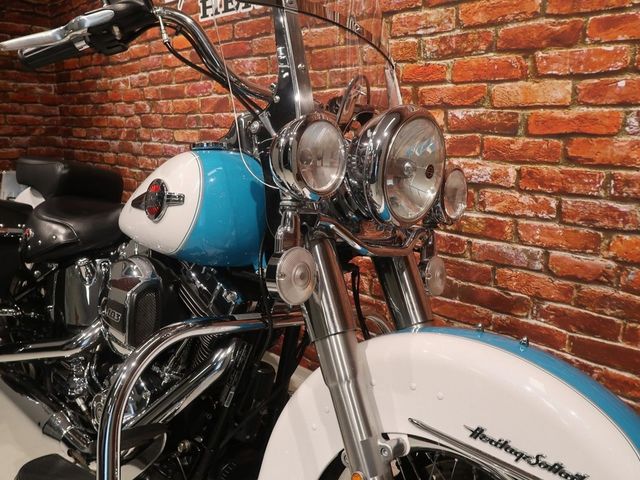 harley-davidson - heritage-softail-classic-flstc