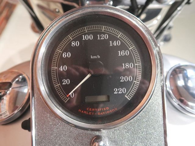 harley-davidson - heritage-softail-classic-flstc