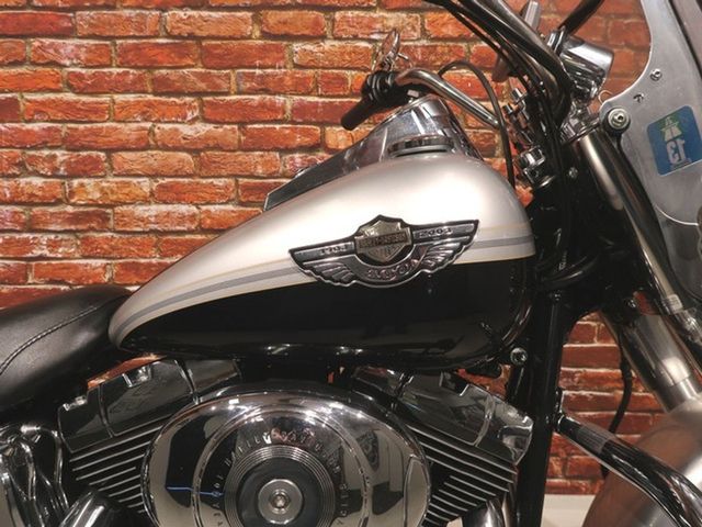 harley-davidson - heritage-softail-classic-flstc