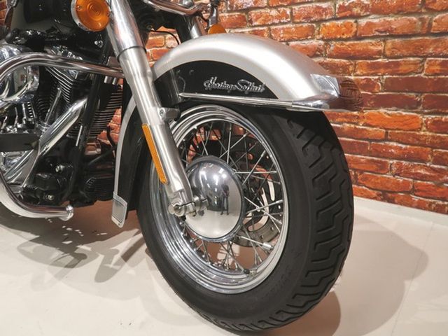 harley-davidson - heritage-softail-classic-flstc