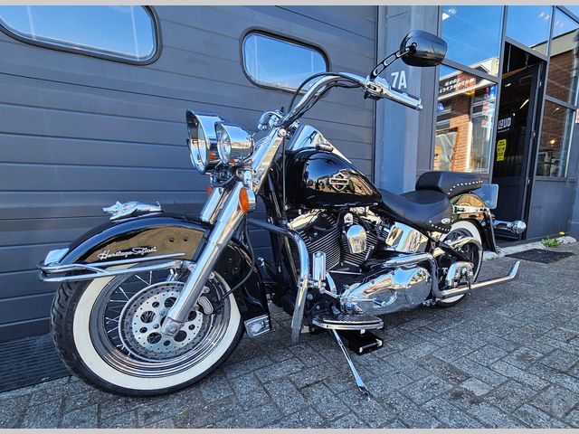 harley-davidson - heritage-softail-classic-flstc