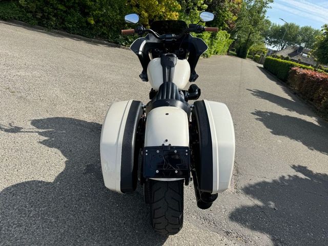 harley-davidson - low-rider-st