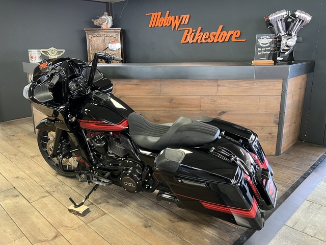 harley-davidson - road-glide-cvo-fltrxse