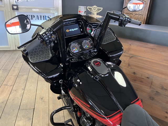 harley-davidson - road-glide-cvo-fltrxse