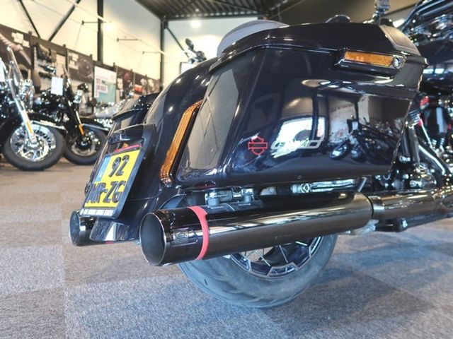 harley-davidson - road-glide-screamin-eagle-cvo-fltrxse