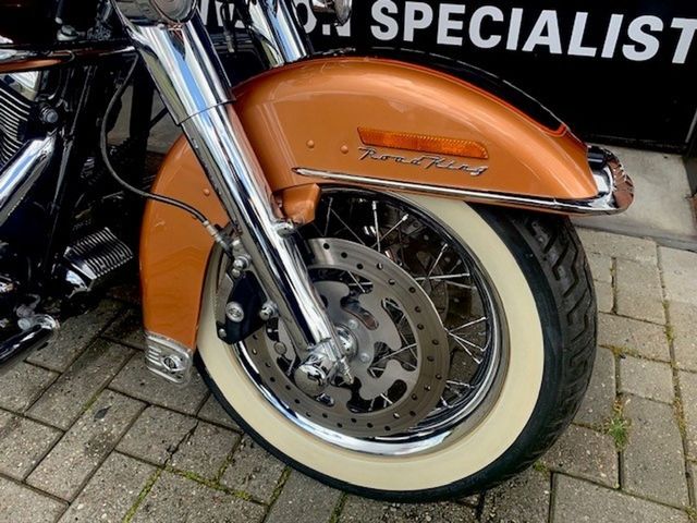 harley-davidson - road-king-classic-flhrc