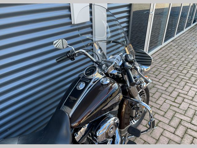 harley-davidson - road-king-classic-flhrc