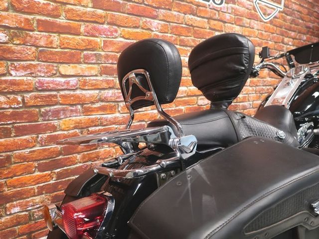 harley-davidson - road-king-classic-flhrc