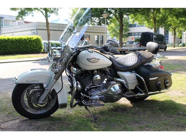 harley-davidson - road-king-classic-flhrc