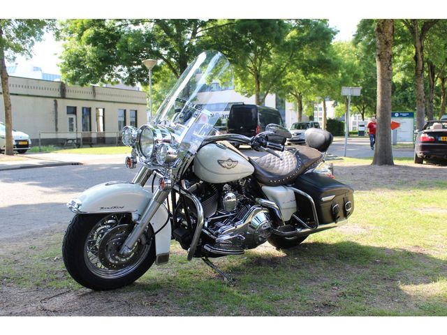 harley-davidson - road-king-classic-flhrc