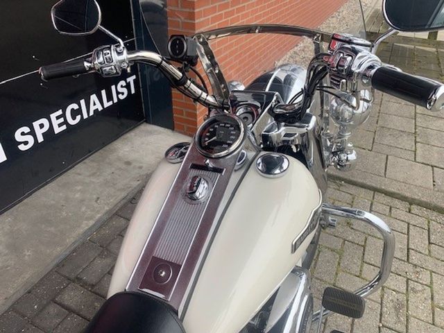 harley-davidson - road-king-classic-flhrc