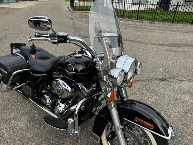 harley-davidson - road-king-classic-flhrci