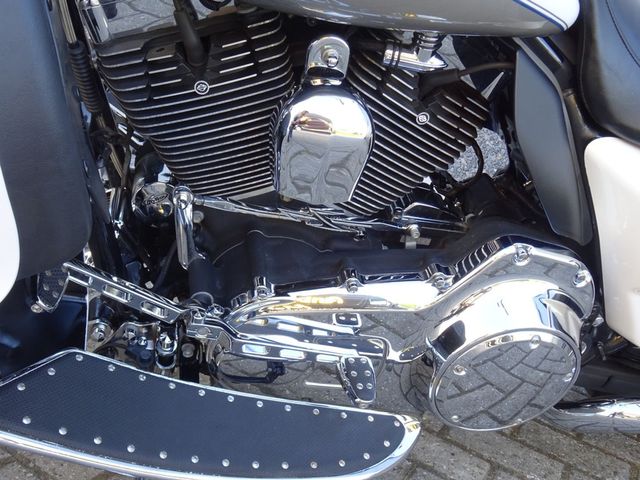 harley-davidson - road-king-classic-flhrci