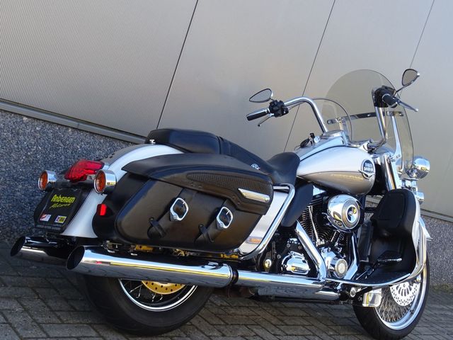 harley-davidson - road-king-classic-flhrci