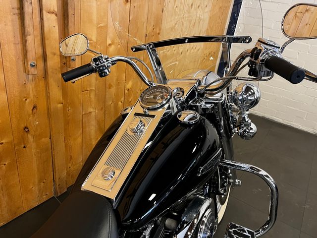 harley-davidson - road-king-classic-flhrci