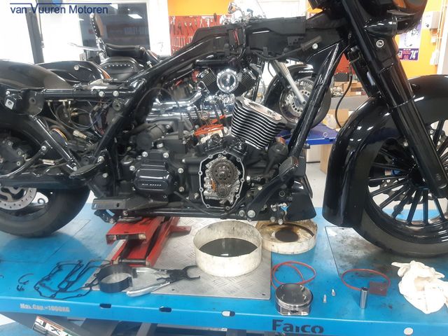 harley-davidson - road-king-flhr