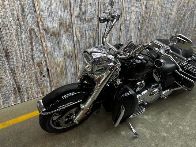 harley-davidson - roadking-107