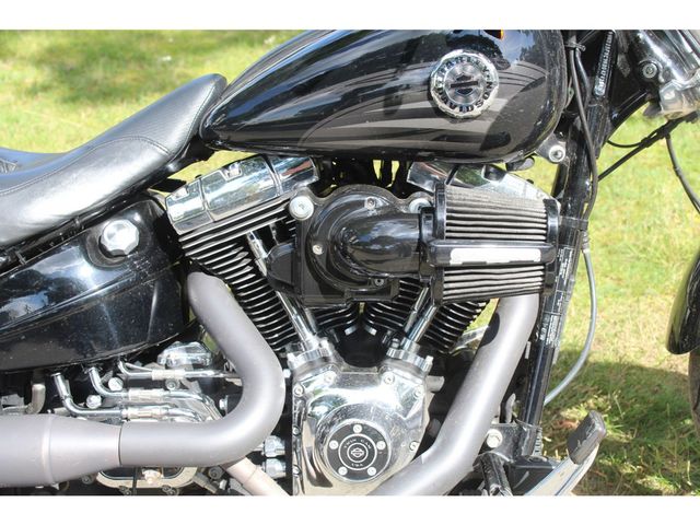 harley-davidson - softail-breakout-114